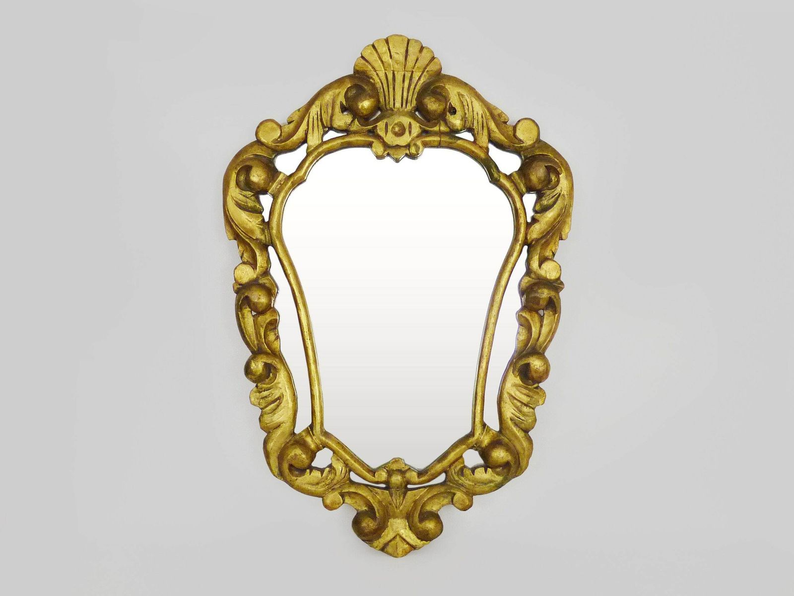 Old Wall Mirror In Wood And Gilded Stucco With Shell Decoration, Pediment Mirror. Louis XV Style. Mid 20th Century