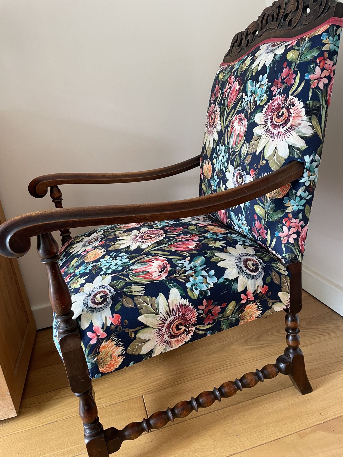 Antique Crown Throne Armchair In Upholstered Floral Fabric photo Furniture