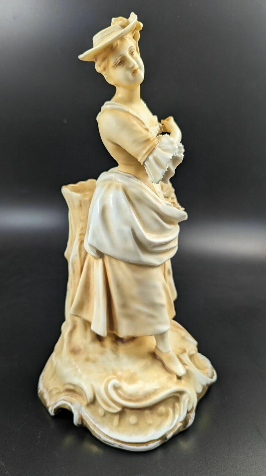 Parian (Biscuit Porcelain) Woman Figurine By Sitzendorf, C.1887 1900. photo vintage