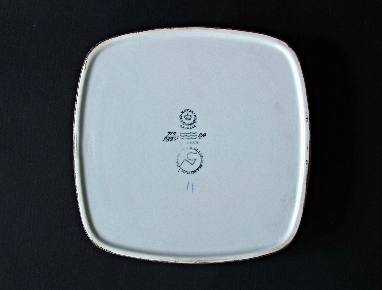 Royal Copenhagen Baca Fajance Dish By Nils Thorssen 719/2884 Denmark photo 64.0