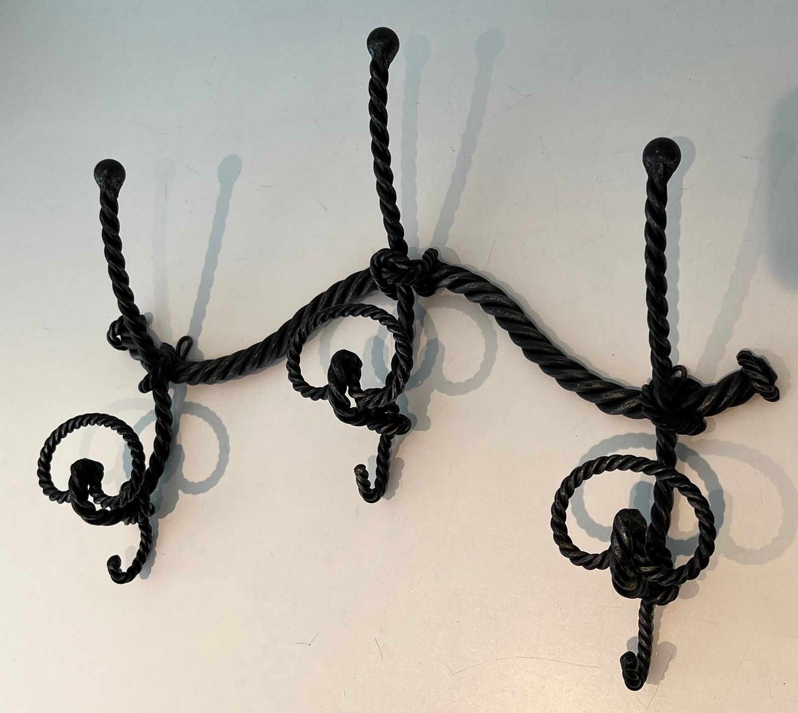 photo vintage Twisted Wrought Iron Coat Rack. French Work