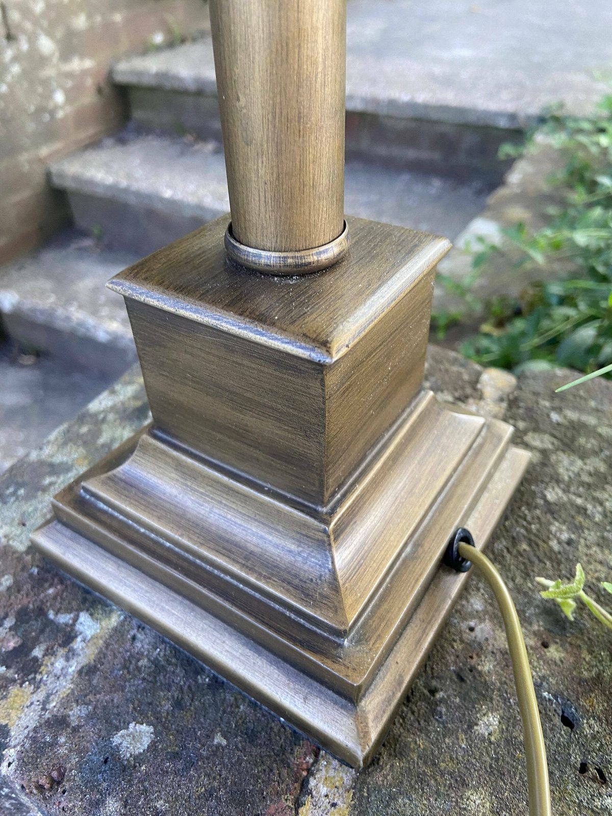 Delightful Vintage Very Tall Metal Lamp (Antique Bronze Gold Colour) With Maroon Vintage Shade, Quality Vintage Table Lamp Working Condition photo 68.0