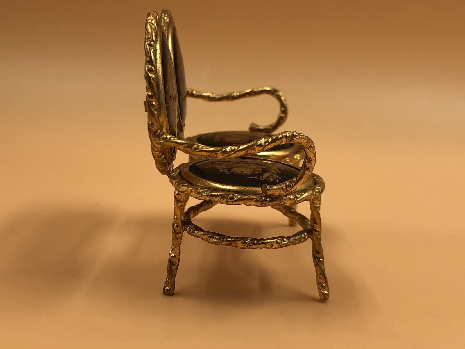Limoges Fragonard Porcelain France Miniature Furniture Set With Courting Couple. photo vinterior