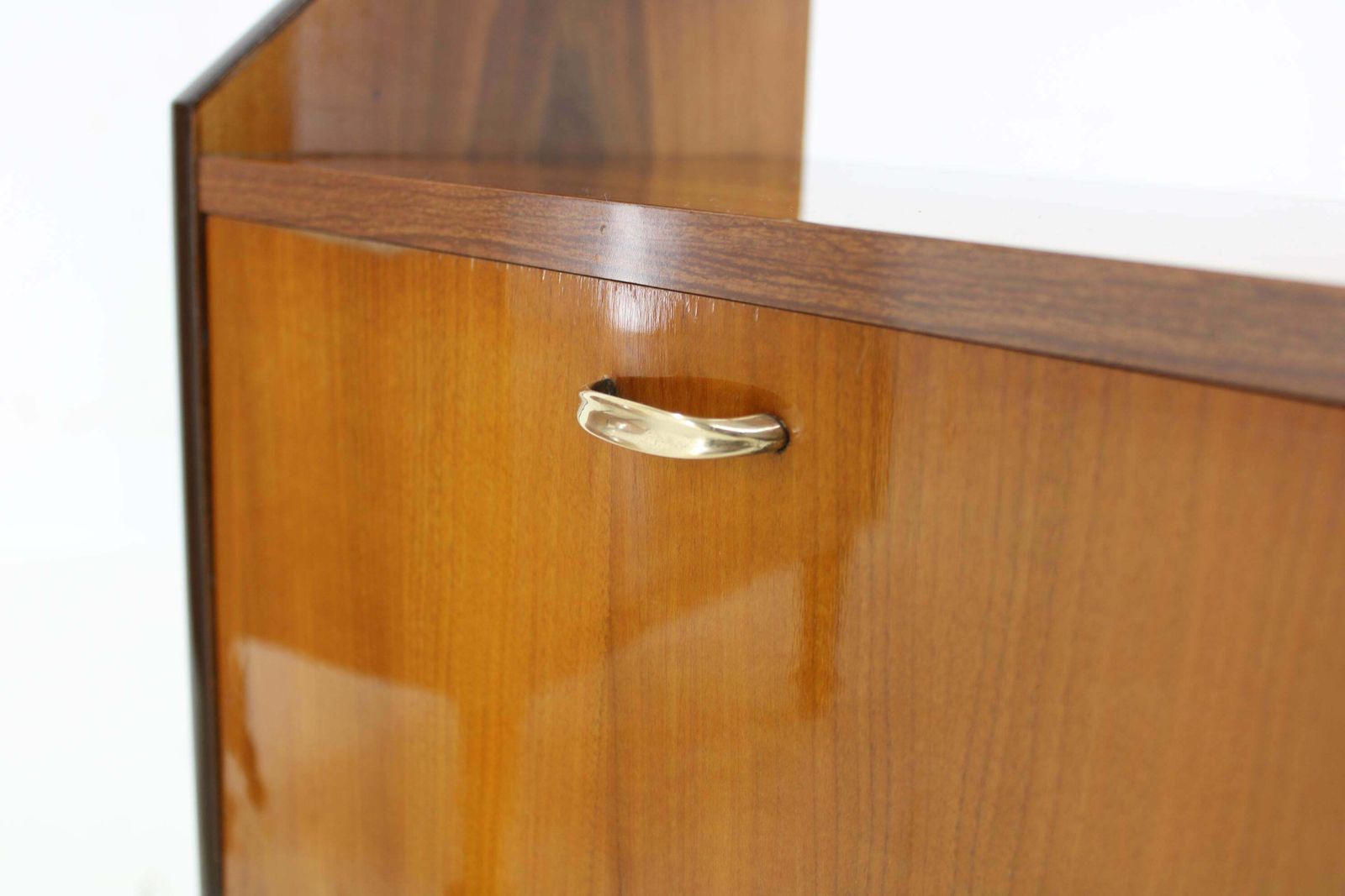 1960s Pair Of Nightstands In Walnut Finish, Italy photo vintage