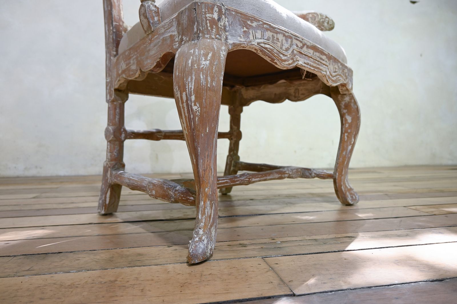 An 18th Century Swedish Gustavian Painted Open Armchair photo vinterior