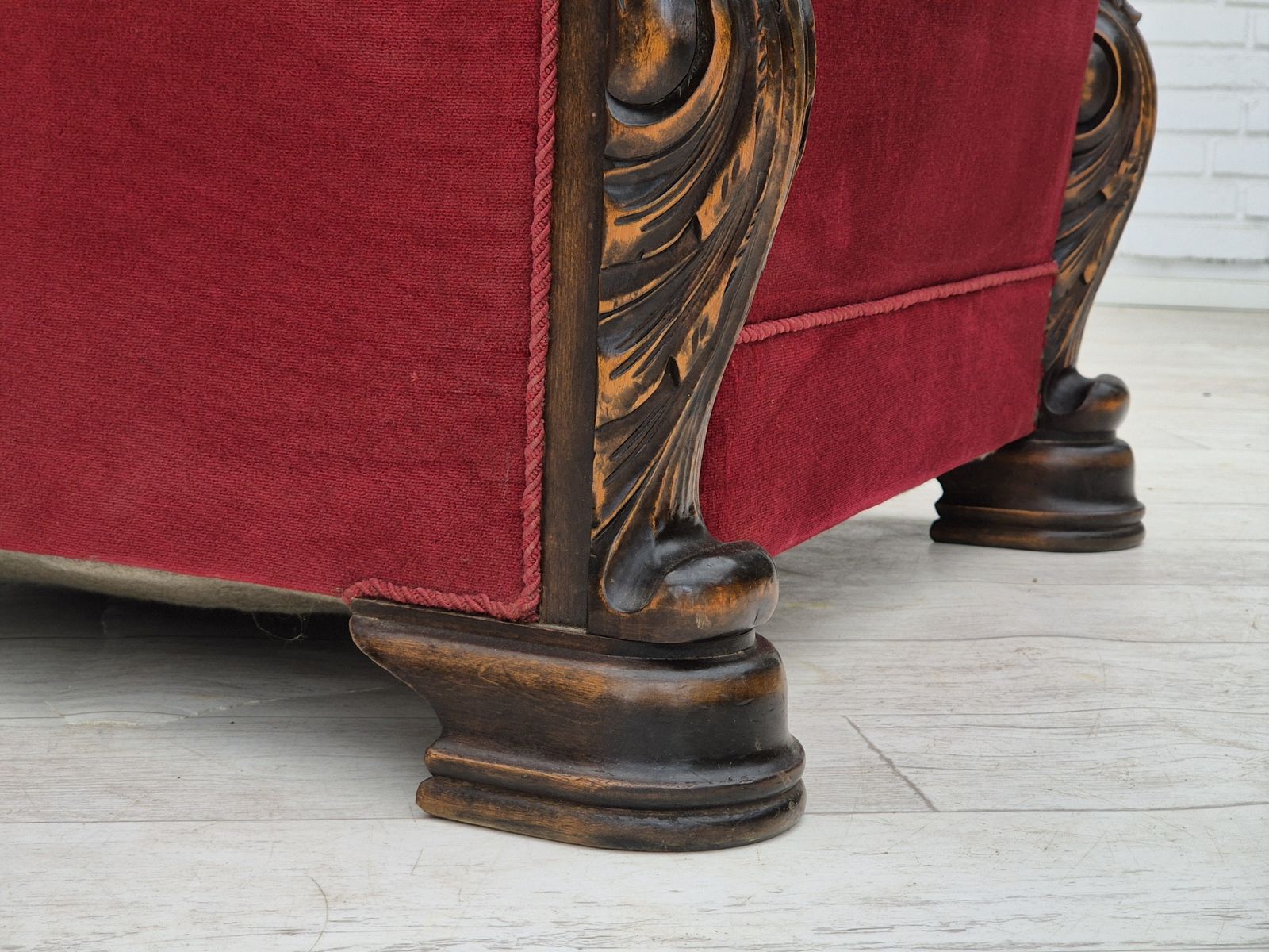 Meubels Ca. Jaren 1950, Deense Fauteuil Met Voetenbank, Meubelvelours, Essenhout. photo