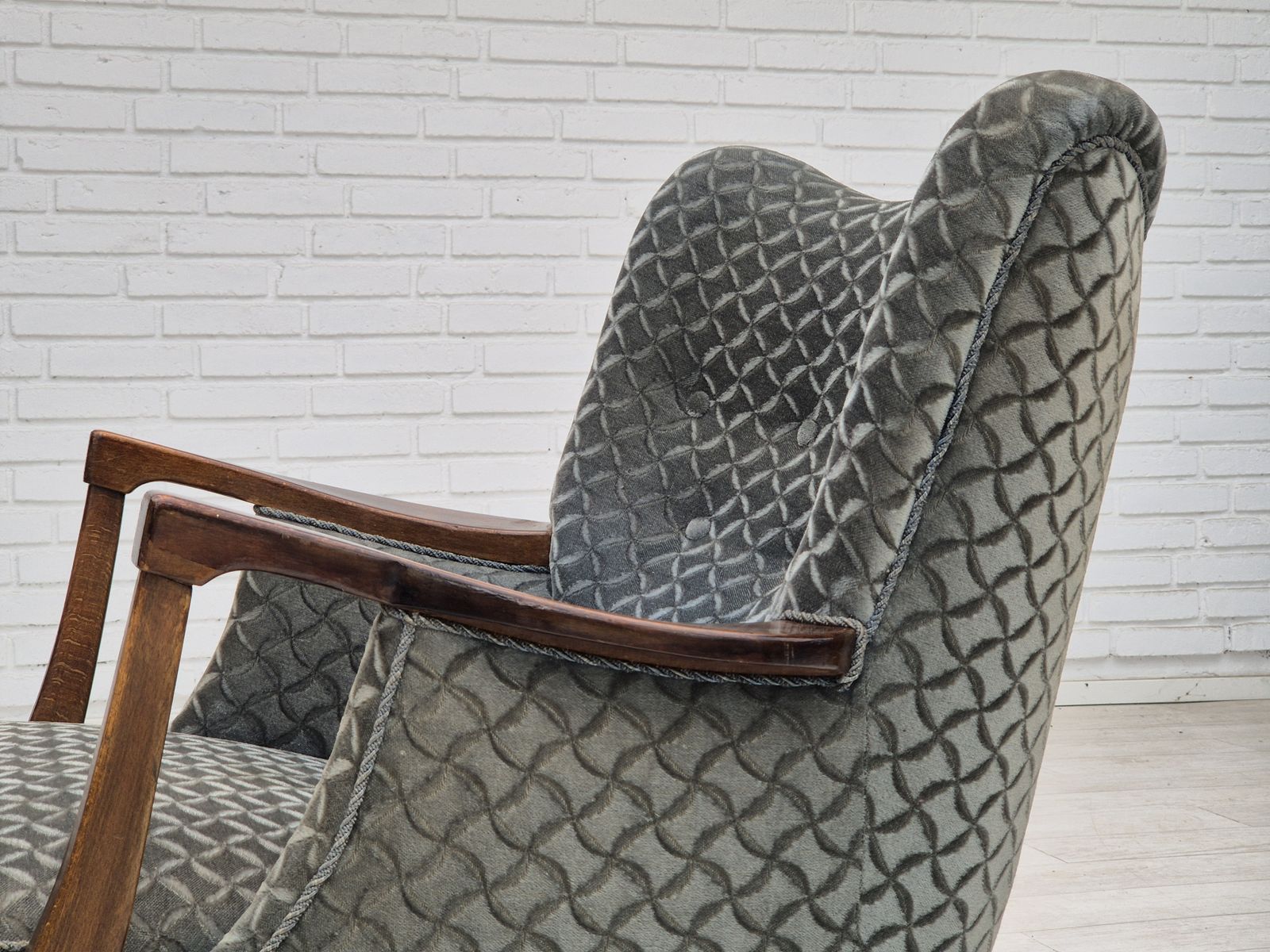 Ca. Jaren 1960, Deense Fauteuil, Zeer Goede Staat, Meubelvelours, Beukenhout. photo furniture