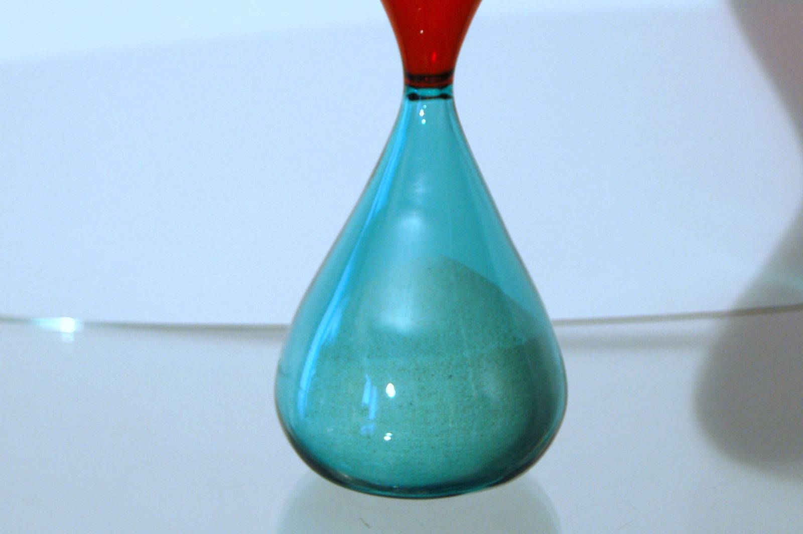 Venini Hourglass   Murano Glass   Fulvio Bianconi   Red / Light Blue photo for sale