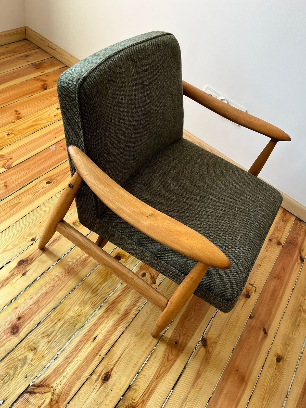 Armchair Model Gfm 87, Type 300 203 By Juliusz Kędziorek 1960s photo Furniture