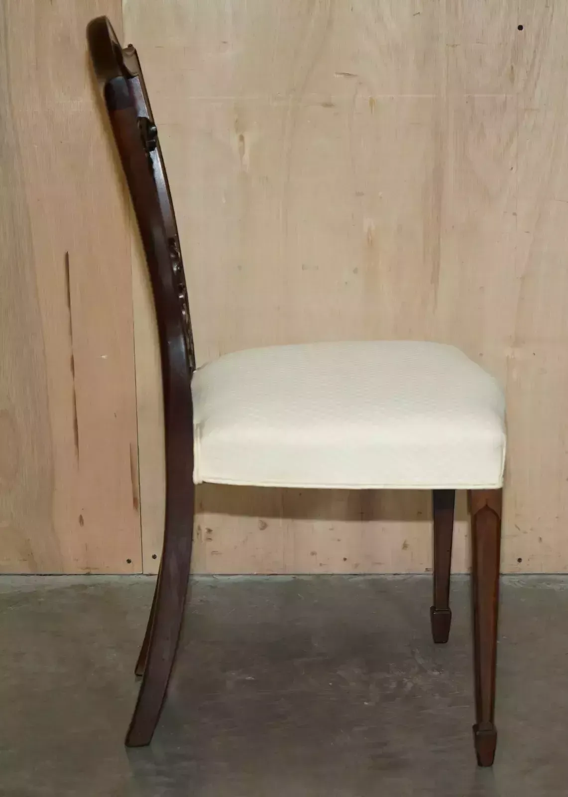photo buy Fine Pair Of Antique Victorian George Hepplewhite Prince Of Wales Side Chairs