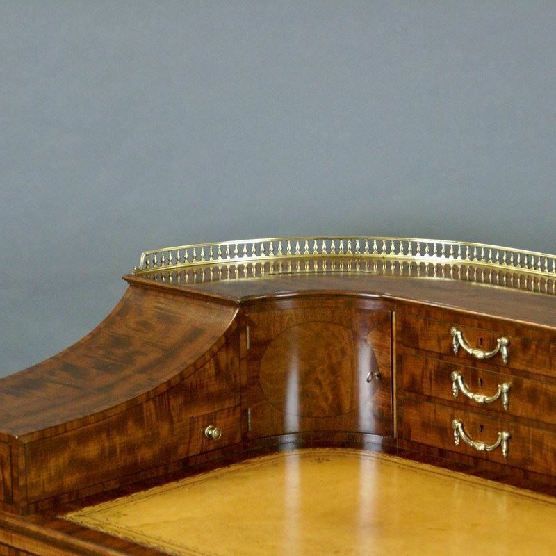 An Exceptional 19th Century Carlton House Desk photo buy