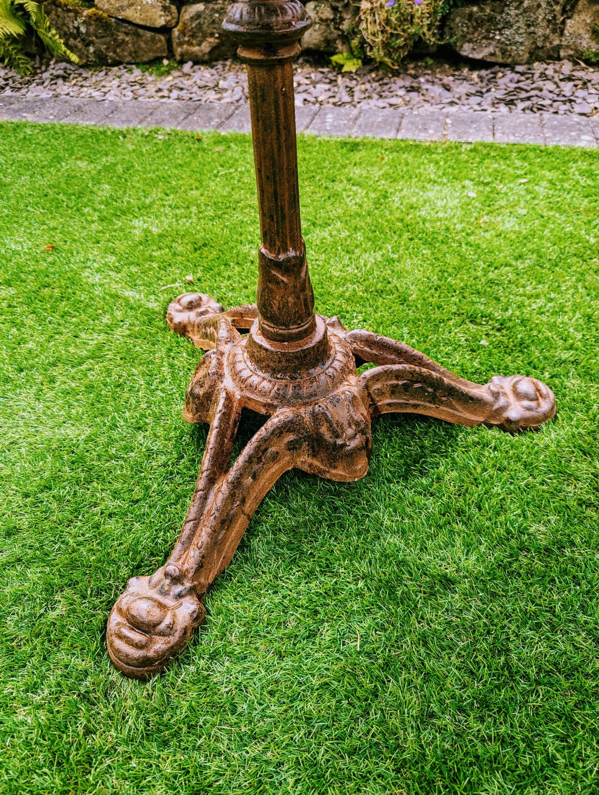 Vintage Marble Style Decorative Iron Bistro Table  Thierry 0199. photo vinterior