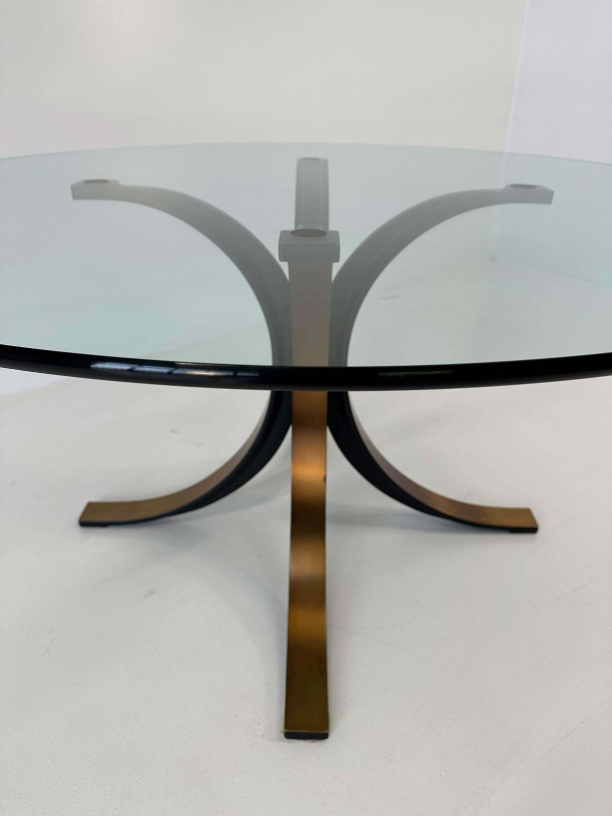Osvaldo Borsani And Eugenio Gerli T69b Bronzed Brass Table By Tecno, 1960s photo vintage