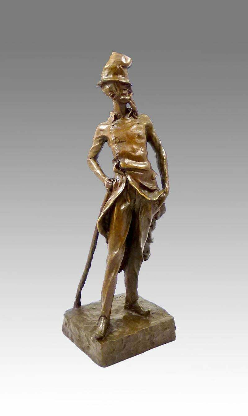 Bronze Sculpture Of Ratapoil After Honoré Daumier, 20th Century. photo furniture