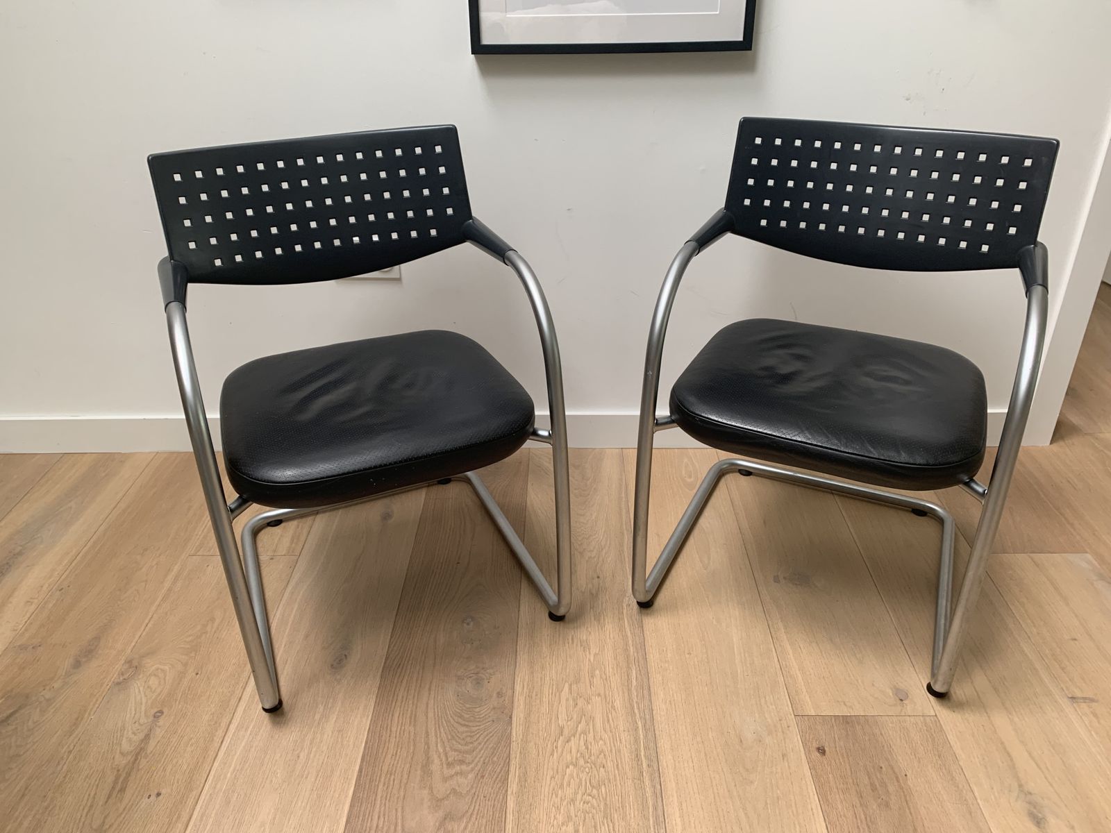Vitra Visavis Visasoft Dining / Meeting Chair With Leather Seat Pad. (2no.)