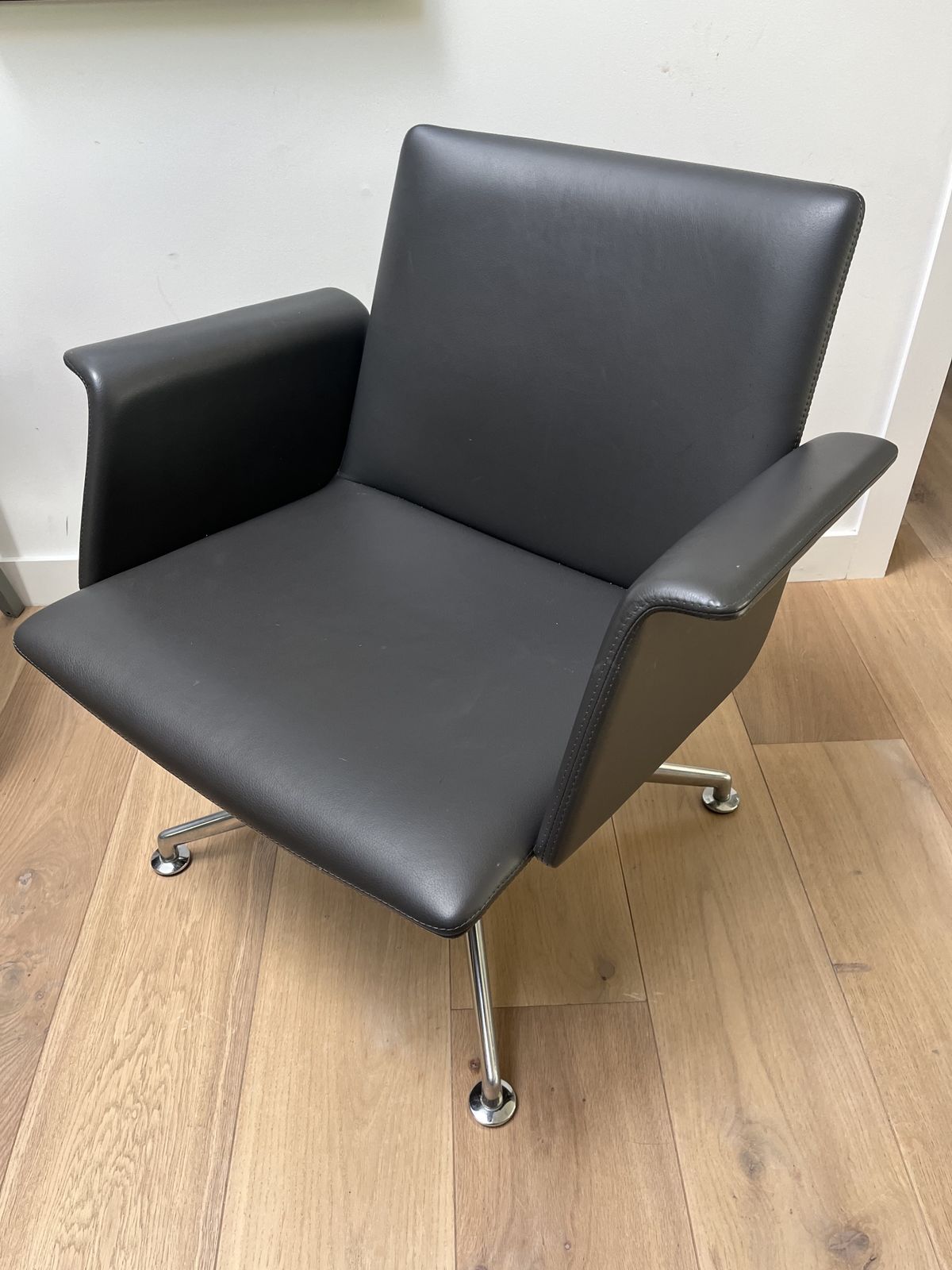 Brunner Fina 6742/Ag Lounge Chair In Dark Grey