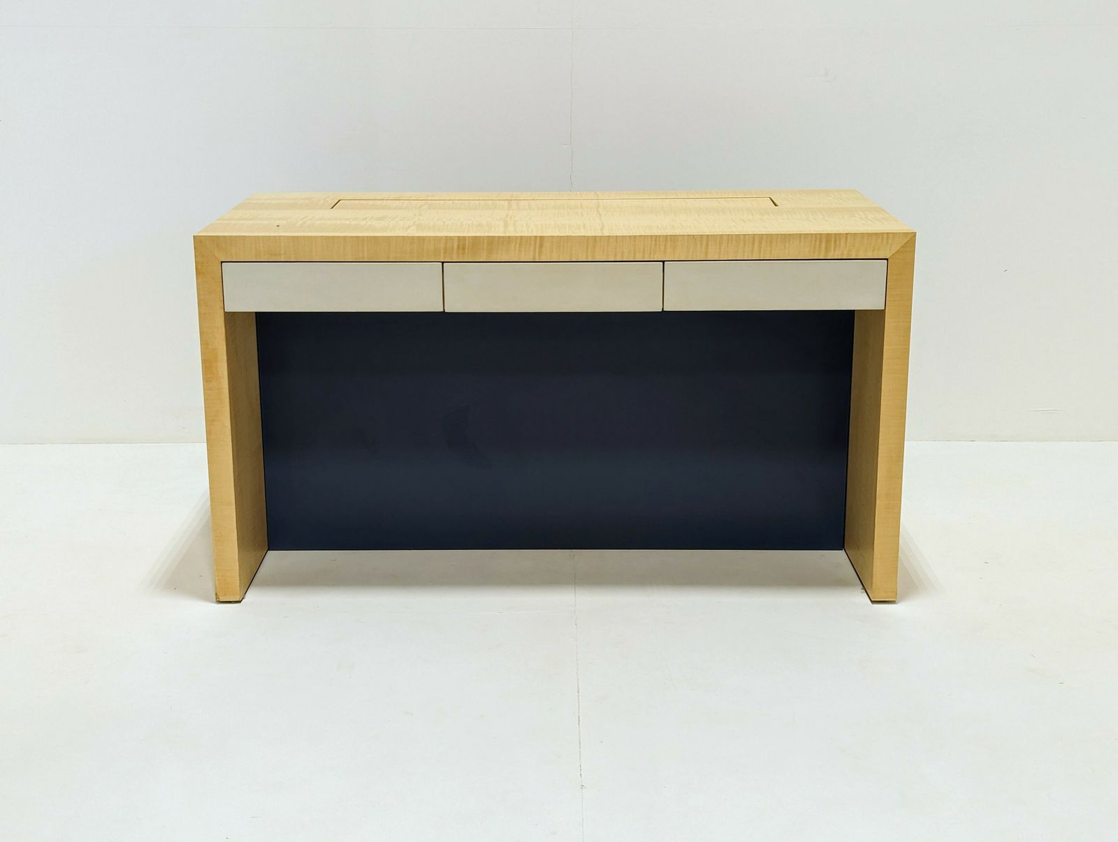 photo furniture Collett Zarzycki Sycamore Tv Media Desk