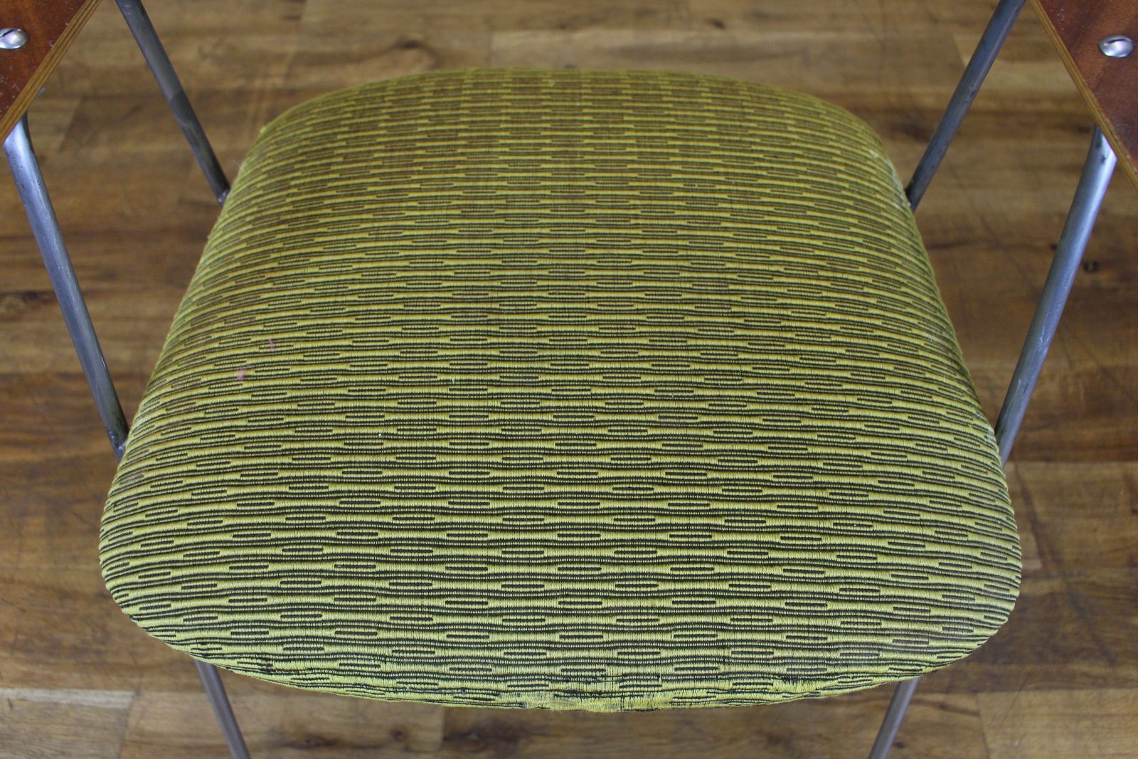 Hille Model 657 Chair By Robin Day photo for sale