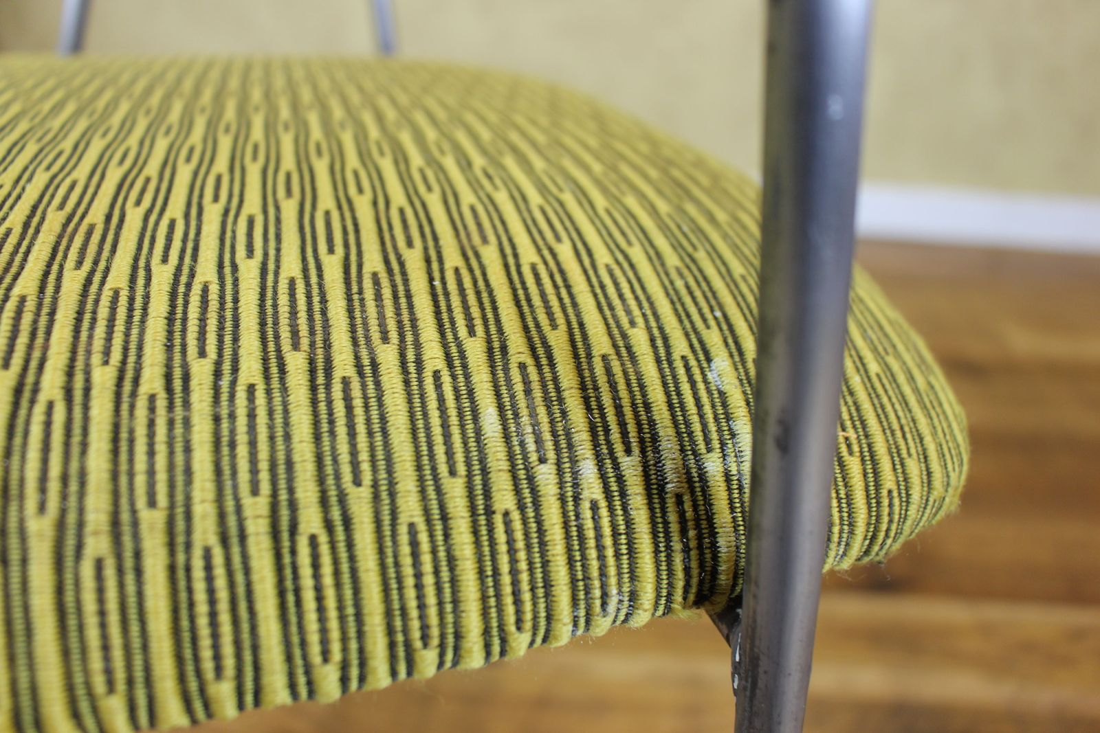 Furniture Hille Model 657 Chair By Robin Day photo