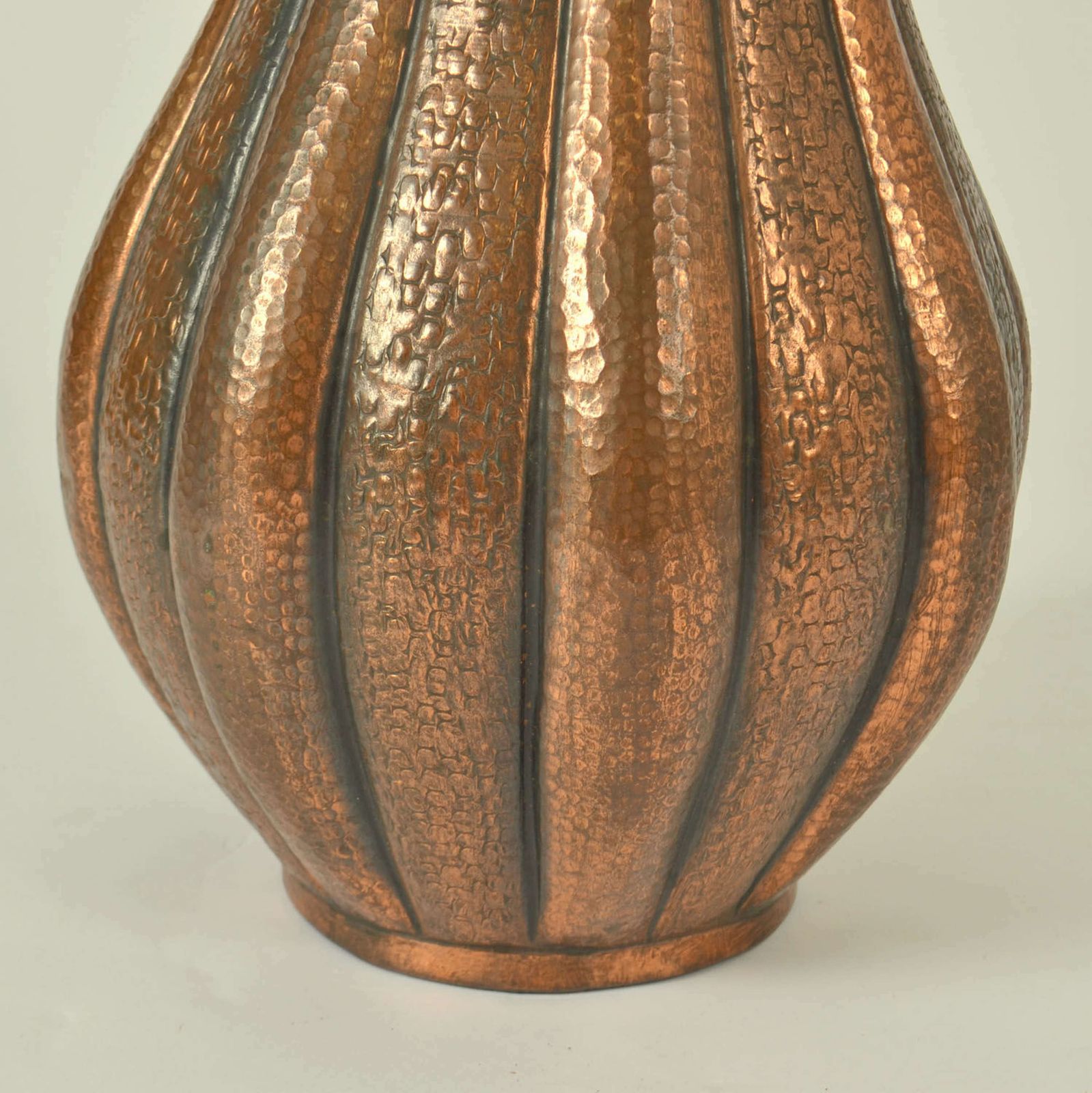Set Of Large Copper Amphora Vases By Egidio Casagrande, Italy 1950's photo vinterior