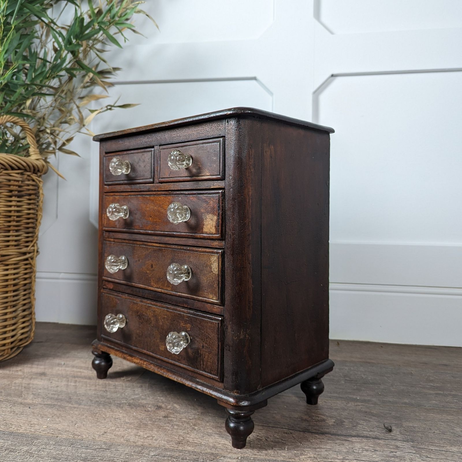 Victorian Apprentice Chest Of Drawers On Turned Feet