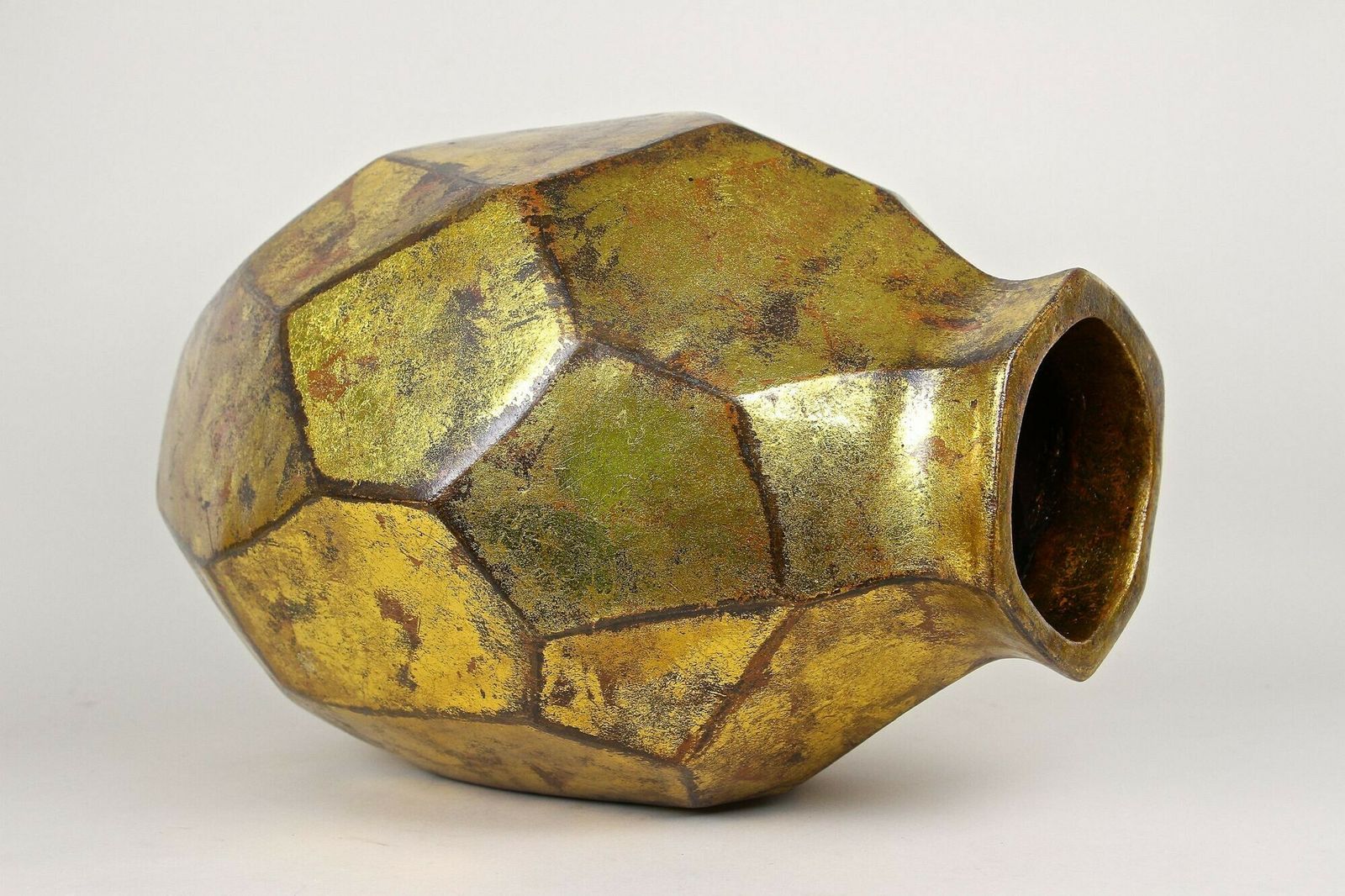photo vintage Golden Contemporary Ceramic Vase, Organic Modern Style, New 2024