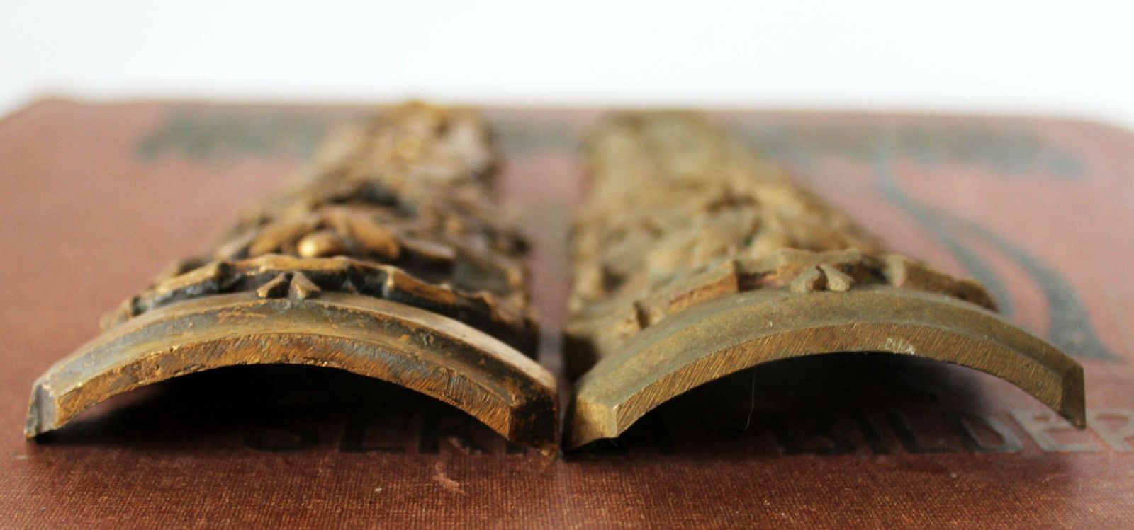 2 Antique French Heavy Cast Bronze Pediments, Fournier Paris, Furniture Embellishments, Napoleon Empire Regency Rococo Shell Ivy Vine Leaves photo vintage