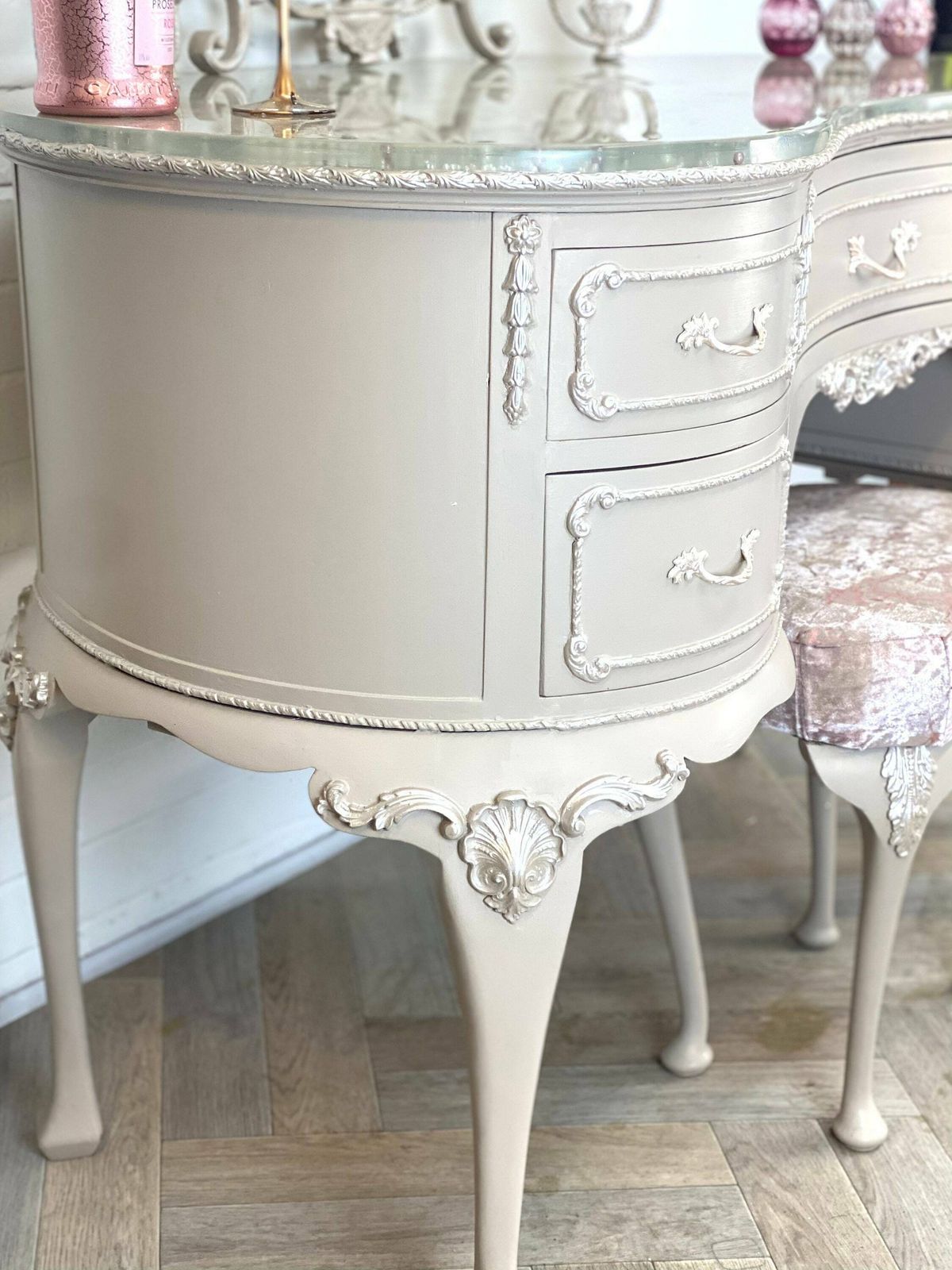 Harrods Olympus Dressing Table With Pearls photo Furniture