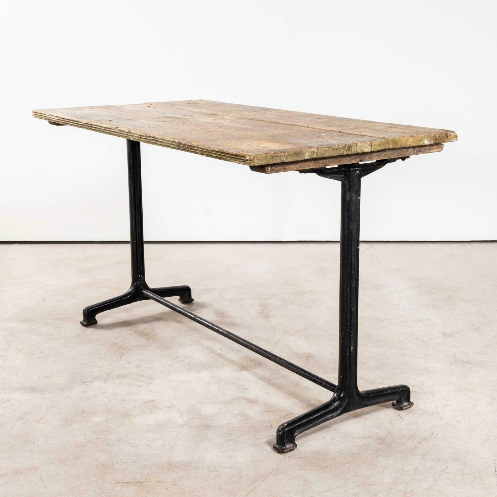 1930’s Original Cast Base Fischel Bistro Dining Table photo vinterior