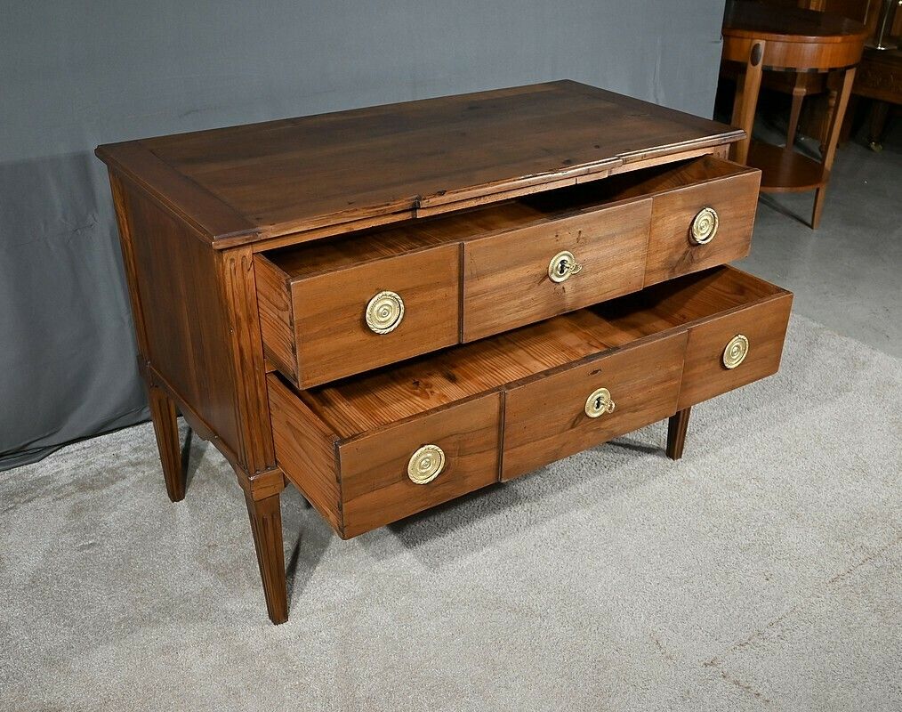 Sauteuse Chest Of Drawers In Walnut, Louis XVI Period – Late 18th Century photo 2630.0
