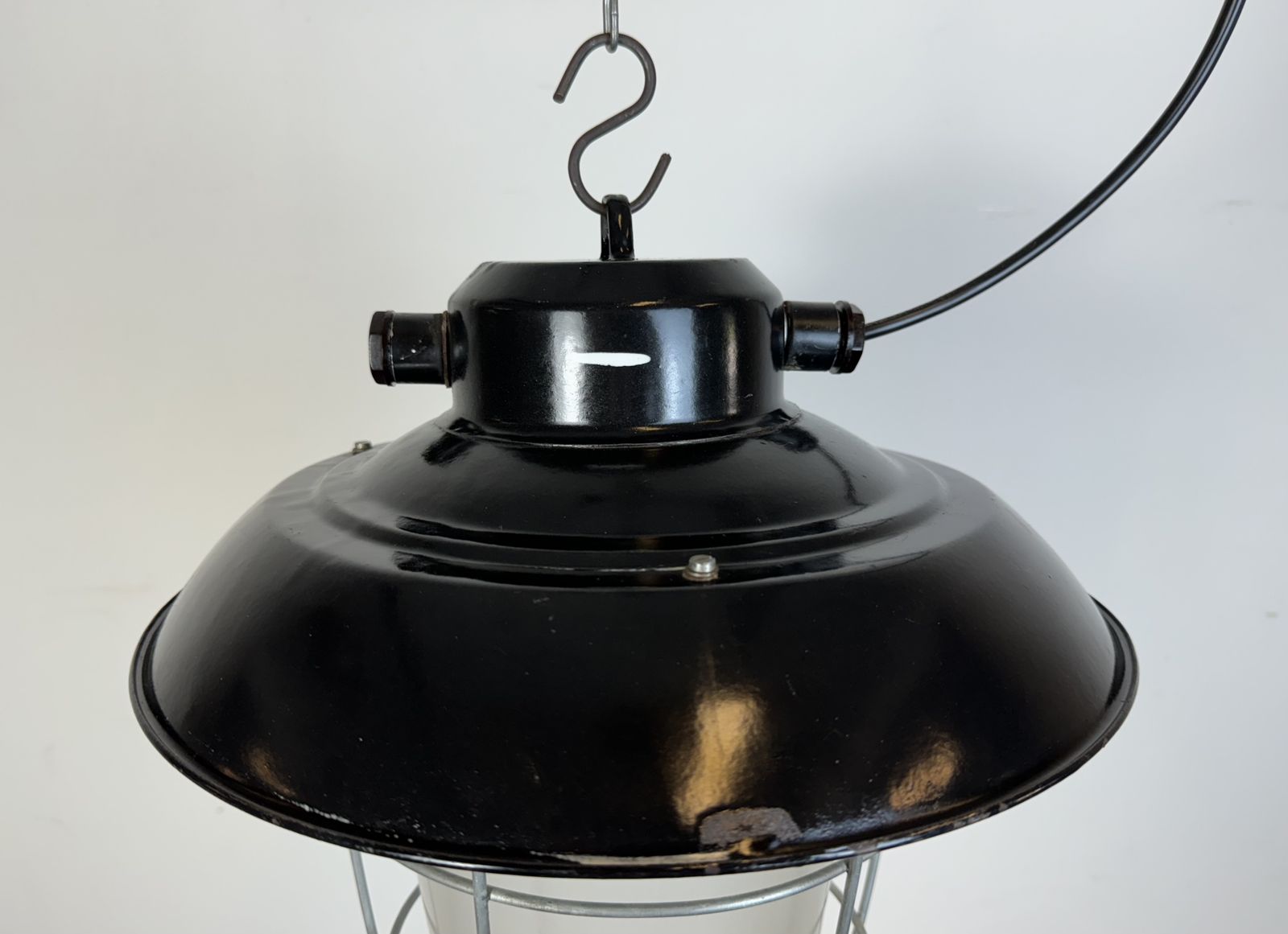 Industrial Black Enamel Factory Hanging Lamp, 1960s, 13x photo vintage
