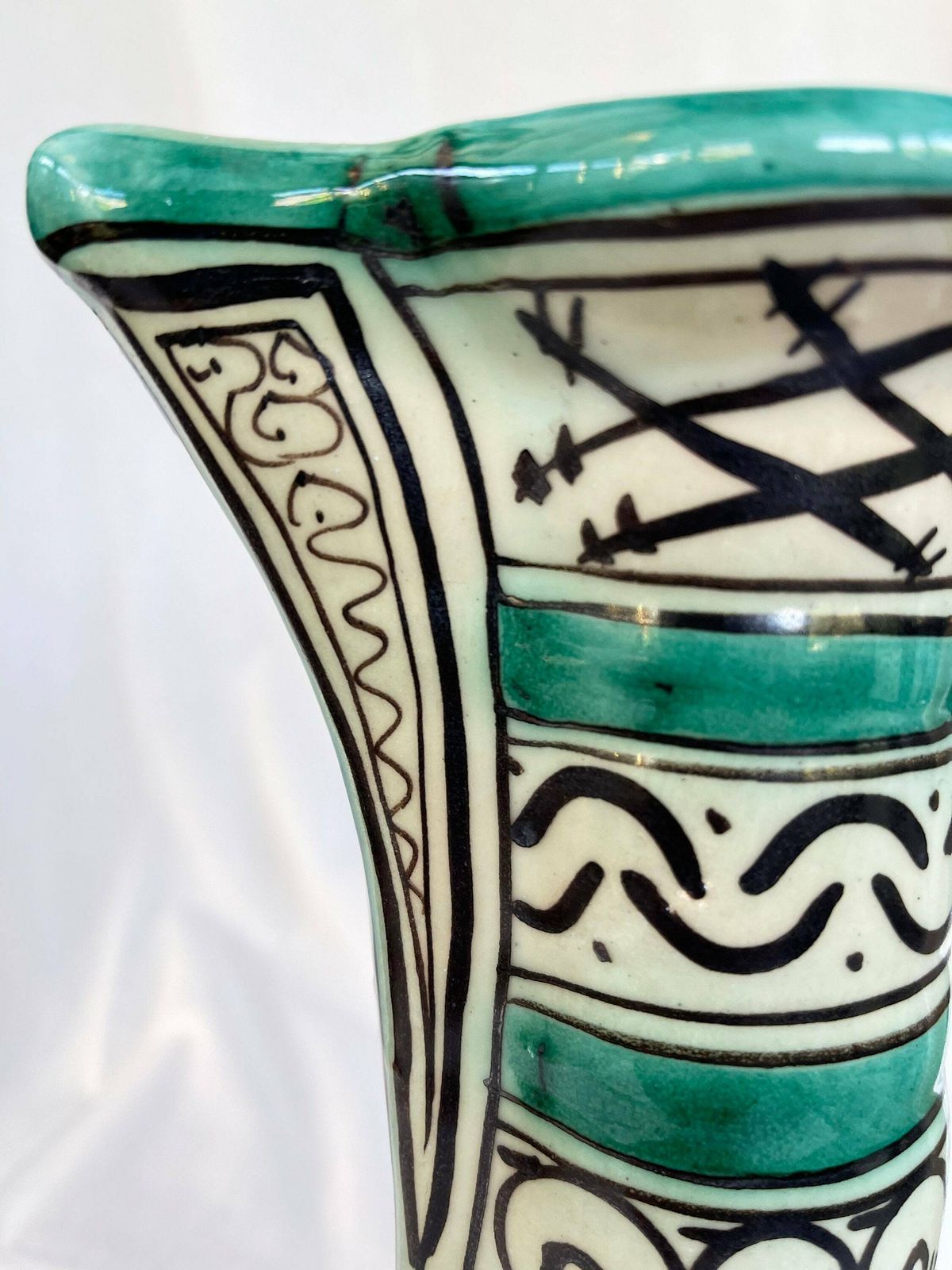 Large Vintage Earthenware Siglo XIII Paterna Jug Pitcher With Green Black Geometric Motif photo buy