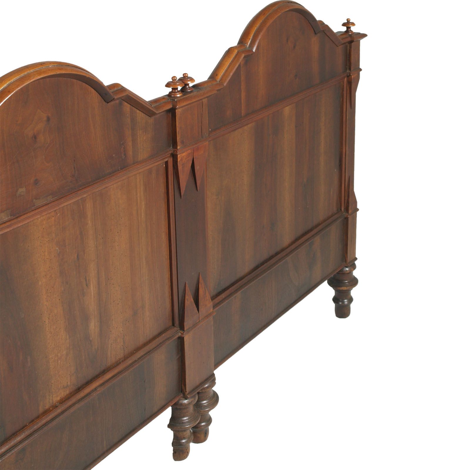 Italy 19th Century Majestic Double Bed In Walnut Restored And Polished To Wax photo for sale