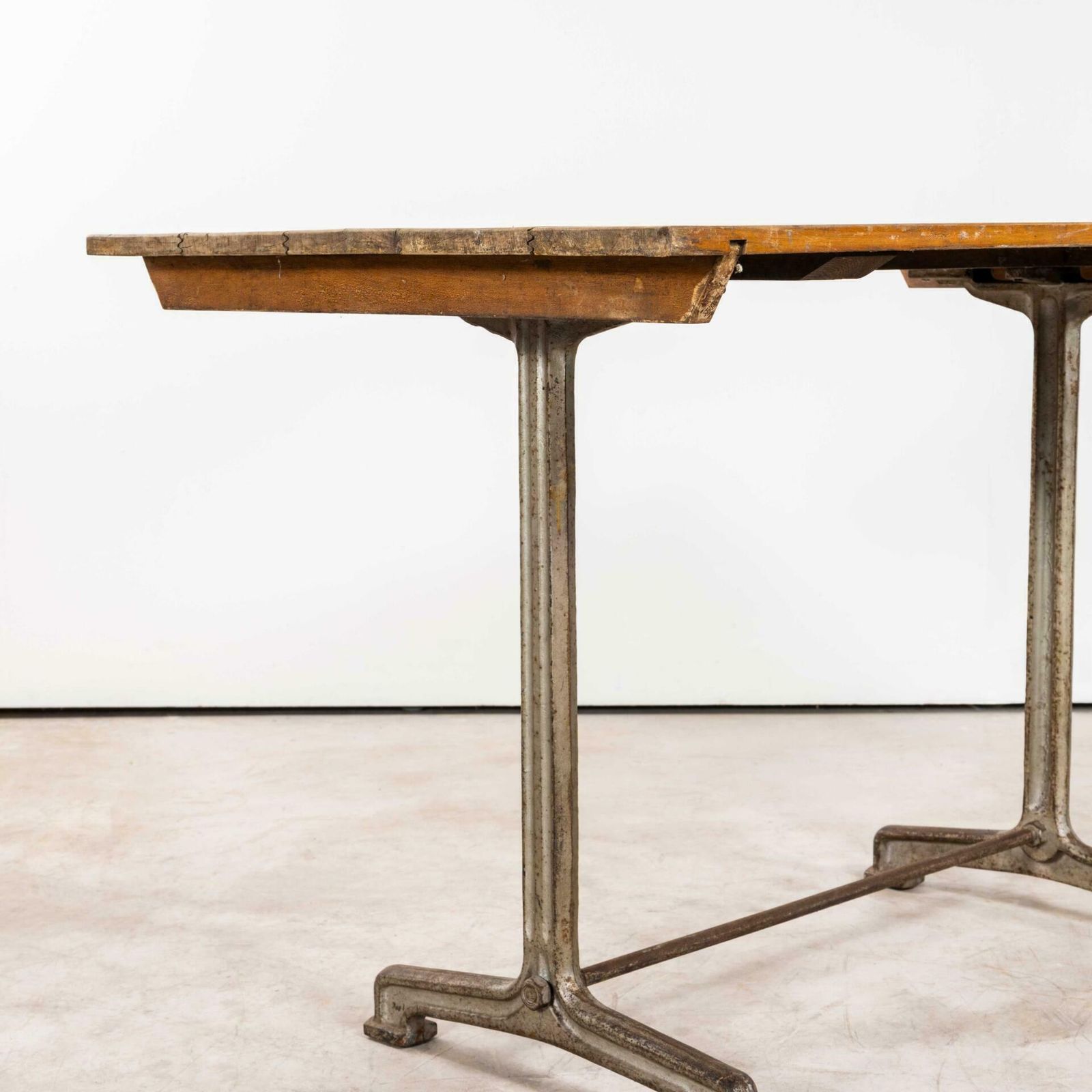 1930’s Original Cast Base Fischel Bistro Dining Table photo vinterior