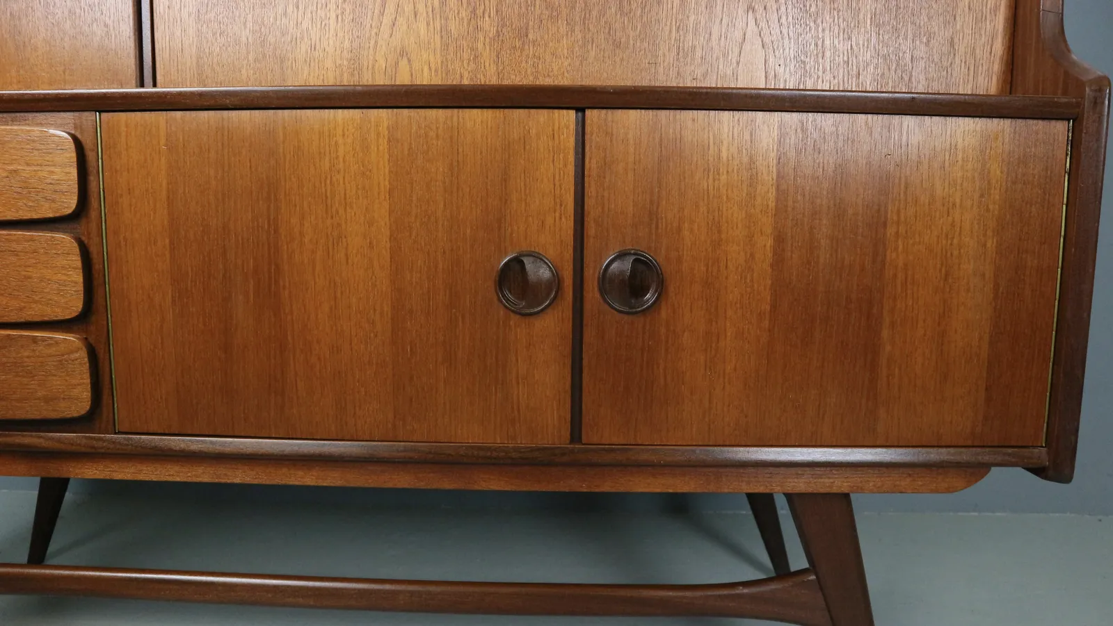 photo vintage Louis Van Teeffelen Teak Highboard / Credenza For Wébé, 1960s