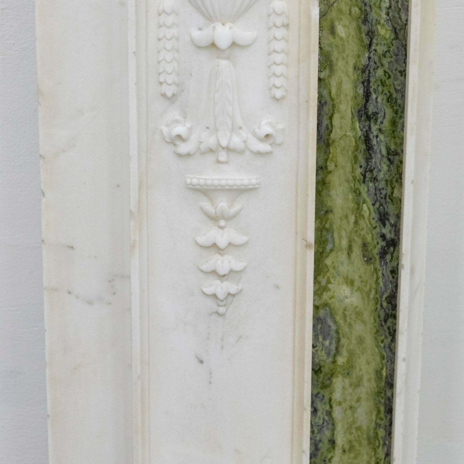 Antique Georgian Chimneypiece With Statuary & Connemara "Irish Green" Marble photo vintage