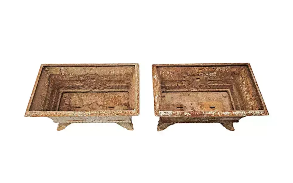 A Very Rare And Fine Pair Of 19th Century Cast Iron Garden Planters photo Garden Decor
