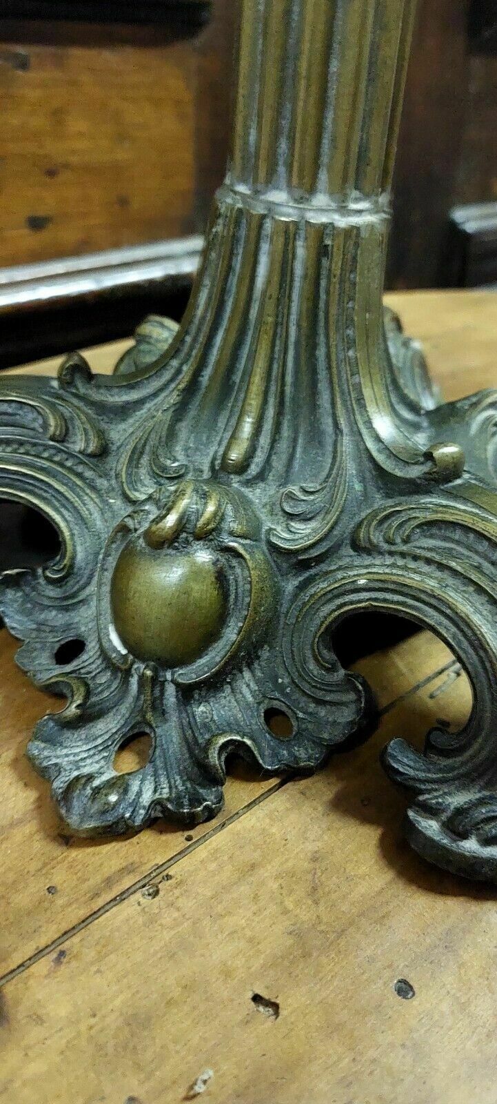 Large Antique Bronze And Glass Oil Lamp From The 19th Century photo for sale
