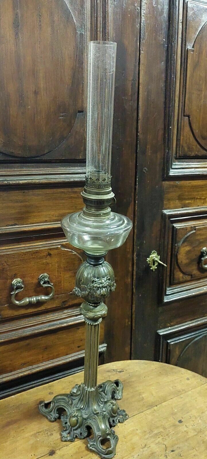 Large Antique Bronze And Glass Oil Lamp From The 19th Century photo 222.0