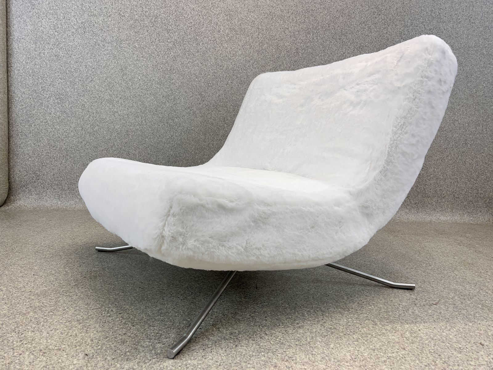 photo furniture Fluffy Yeti Ligne Roset ‘Pop’ Easy Lounge Chair By Christian Werner