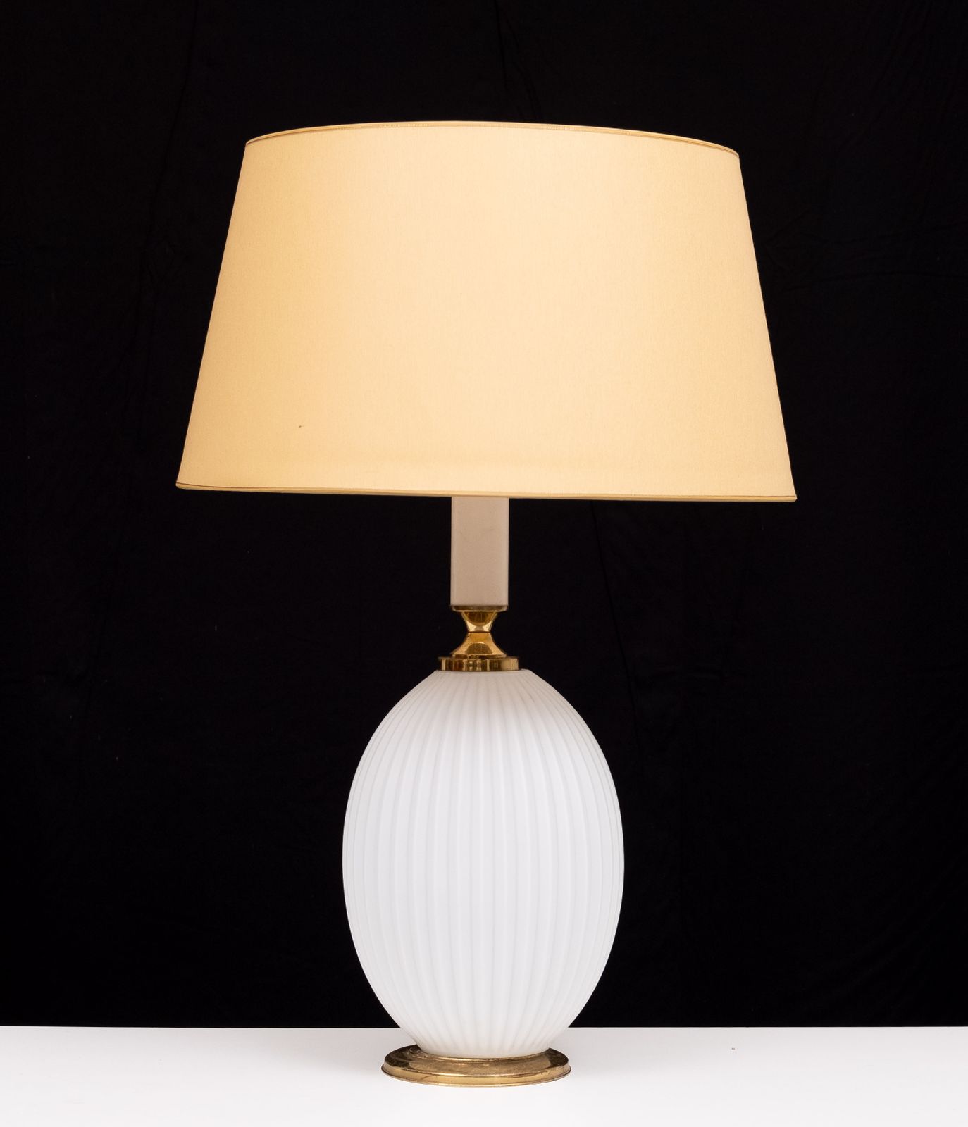 Philips Milk Glass Ribbed Table Lamp Design Louis Kalff 1950s photo 1091.0