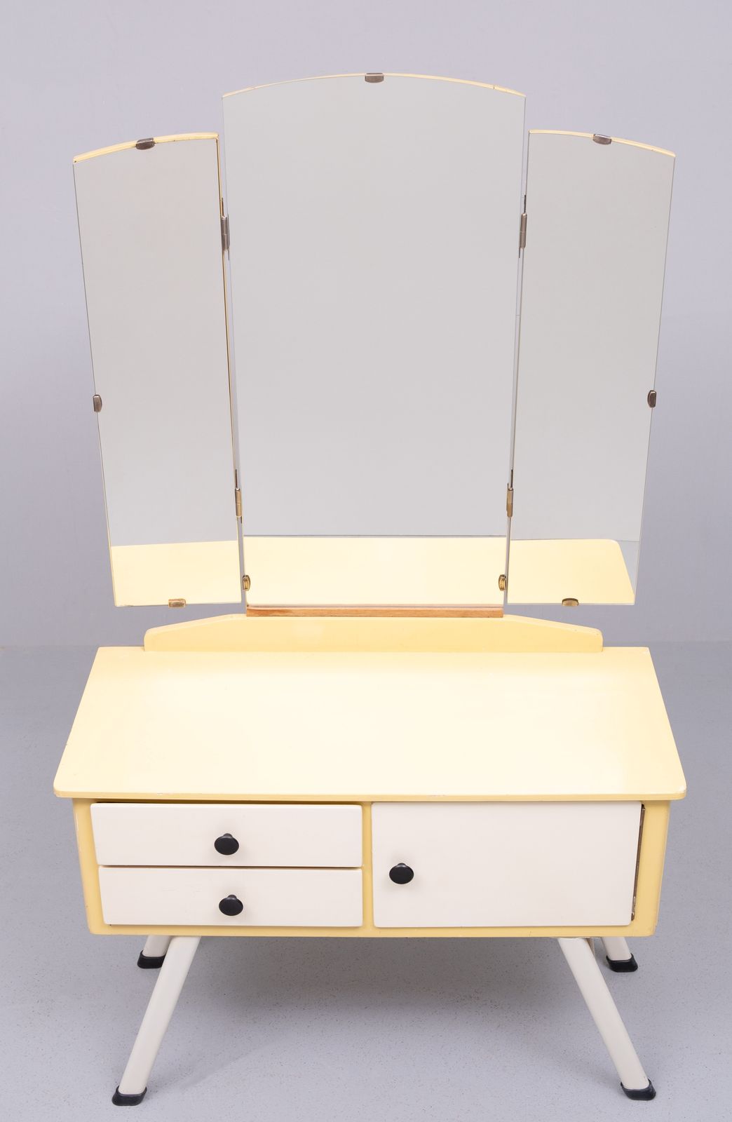 Dressing Table,  Holland photo furniture