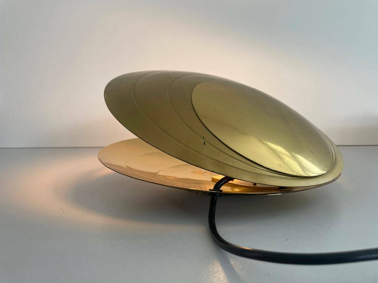 Mid Century Modern Rare Large Clam Shell Design Brass Table Lamp By Angelo Brotto, 1960s, Italy photo Lighting