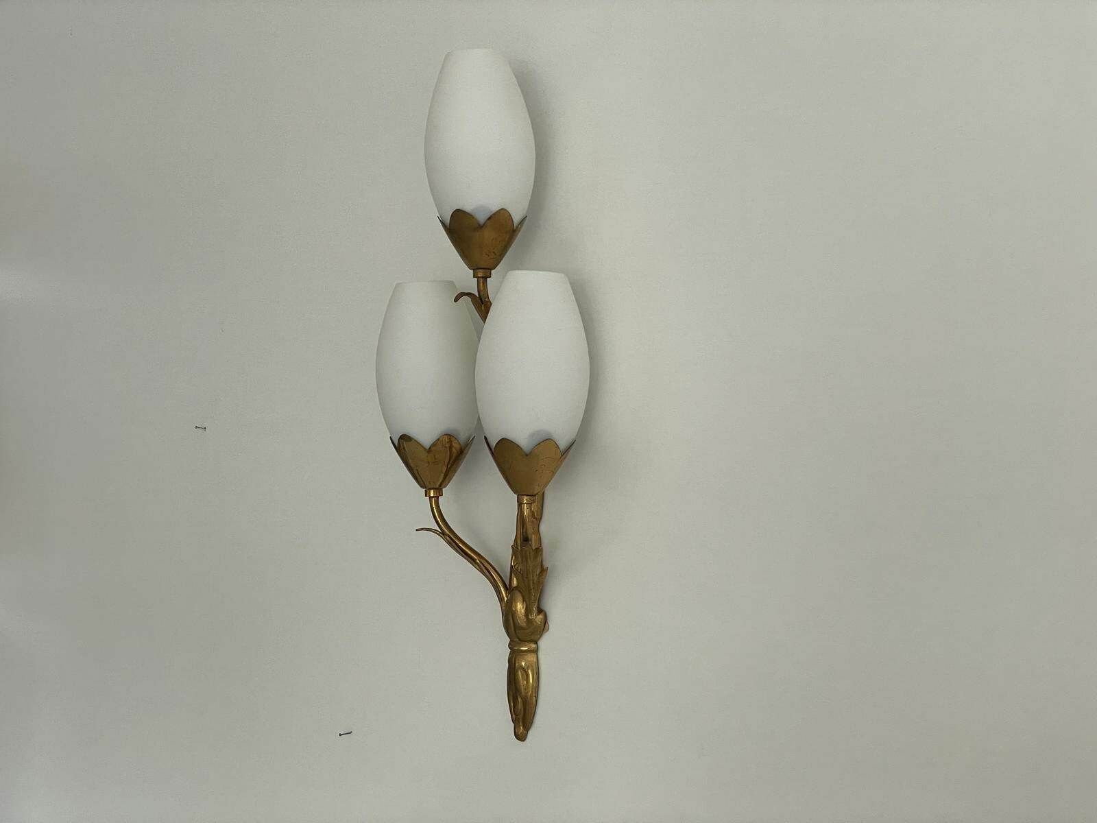Exclusive Italian Tulip Design Triplet Glass Shade And Brass Body Luxurious Wall Lamp, 1960s, Italy photo 1739.0
