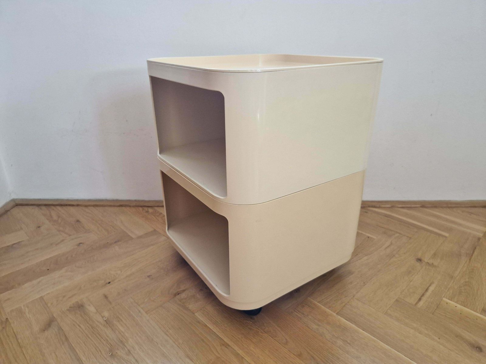 Midcentury "Componibili" Bedside Table, Anna Castelli For Kartell, Italy, 1960s photo Furniture