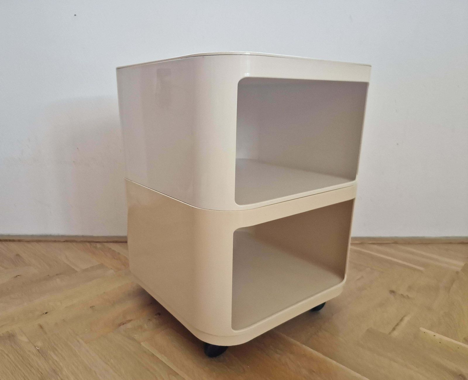 Midcentury "Componibili" Bedside Table, Anna Castelli For Kartell, Italy, 1960s photo 590.0