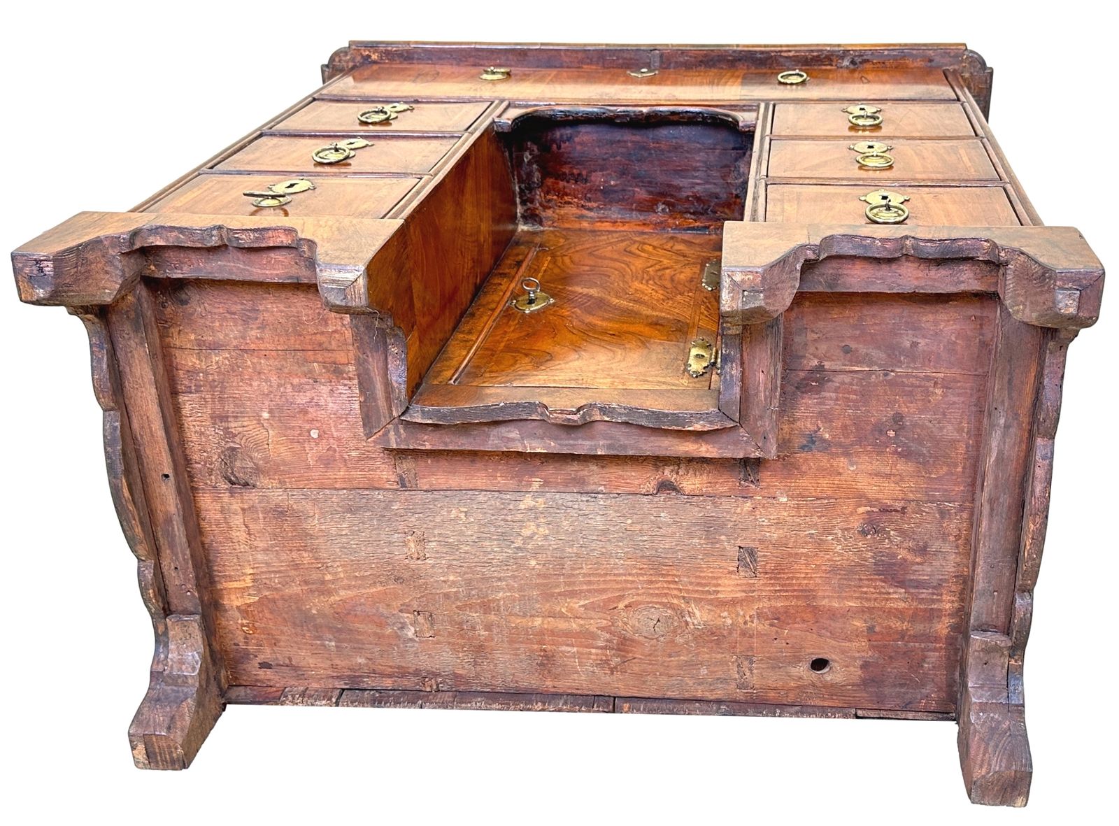 photo furniture 18th Century Walnut Kneehole Desk (England, Circa 1720)