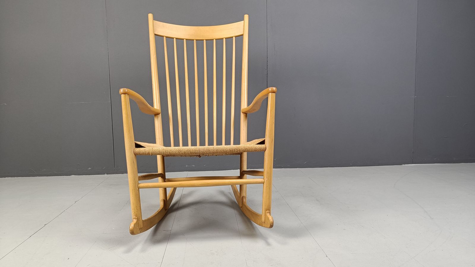 J16 Rocking Chair By Hans Wegner For Fdb Mobler, 1960s photo 995.0