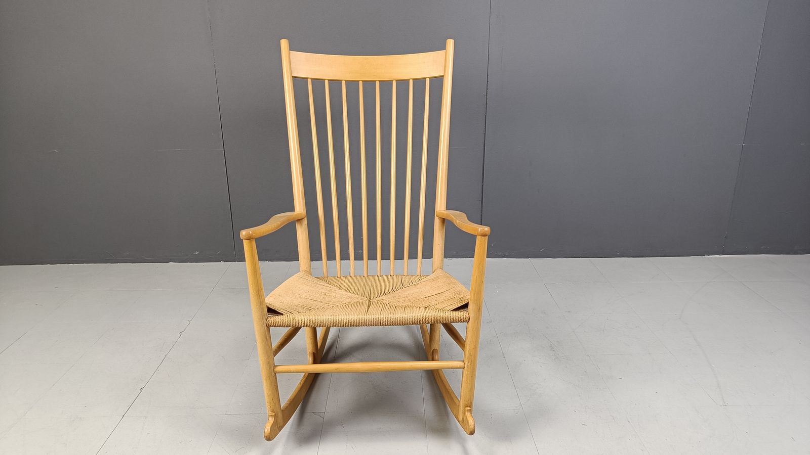 J16 Rocking Chair By Hans Wegner For Fdb Mobler, 1960s photo buy