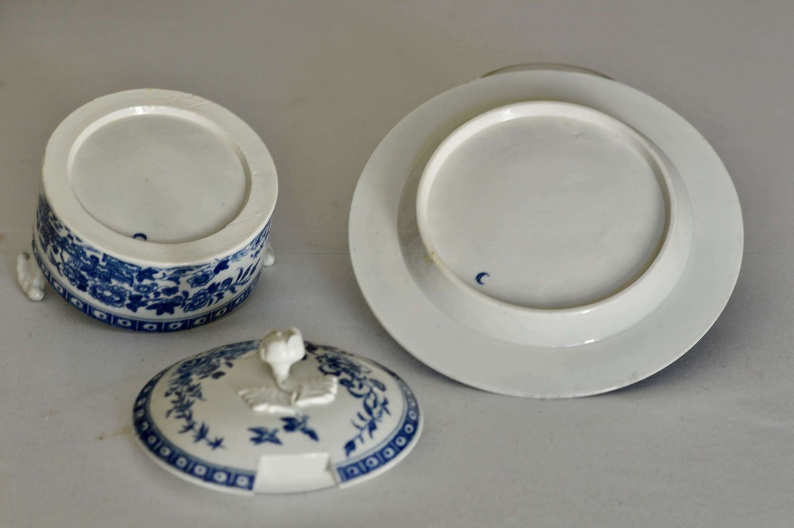 18th Century DR Wall Worcester Blue Butter Tub, Cover And Stand C1770 photo 625.0